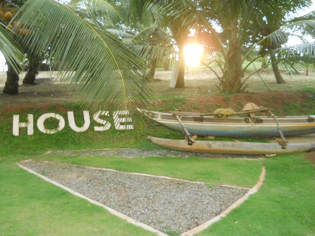 Beach House Negombo Eksteriør bilde